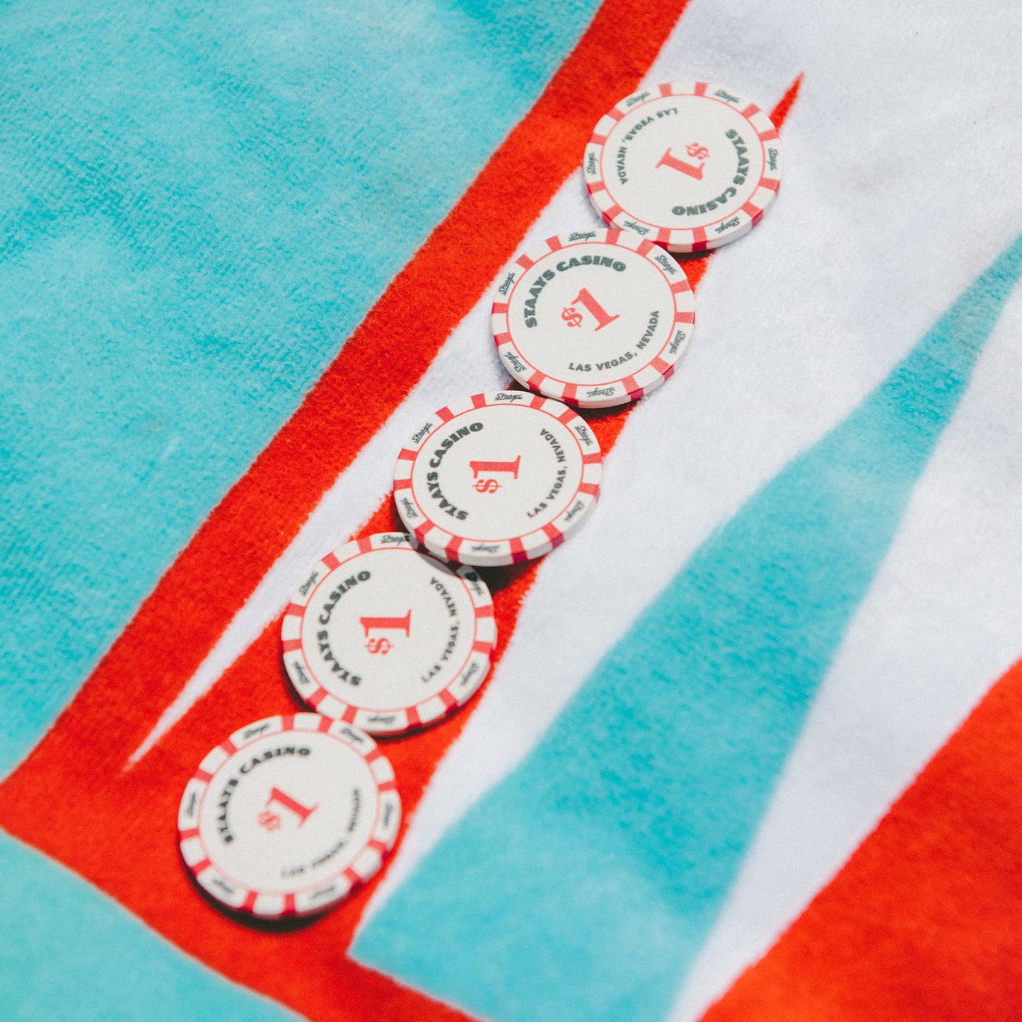 Serviette avec Backgammon