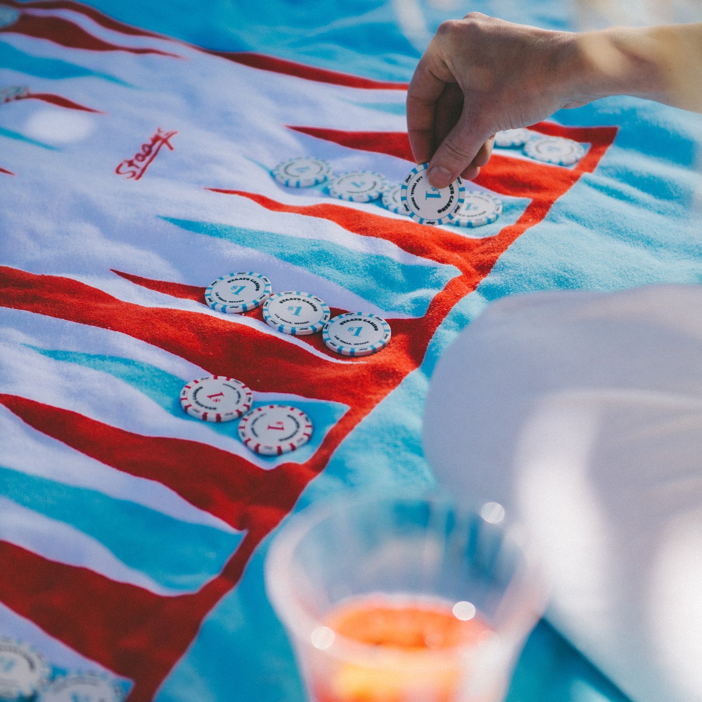 Serviette avec Backgammon